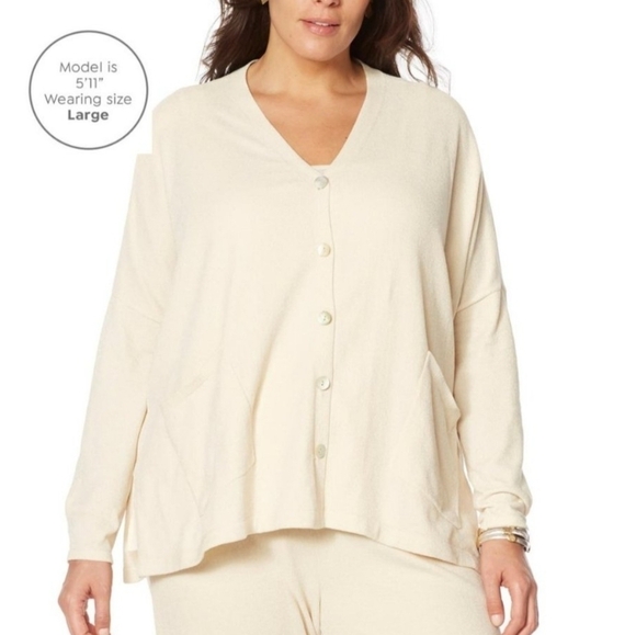 NWT Wynne Lounge gray velour button down cardigan Sz PL - Picture 3 of 12